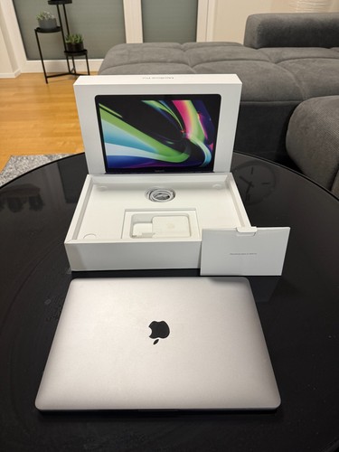 Apple MacBook Pro 13" M1 2020, Retina Display, Touch Bar, 256GB/8GB, Space Grau