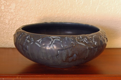 Handsome Rookwood Arts Crafts Console Bowl "XIX" 1919 #2168 Matte Midnight Blue - Picture 7 of 9