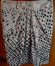 VTG. 90's Carlisle 100% Silk Tapered Skirt Taupe /Black Animal Print~Size 2 EUC