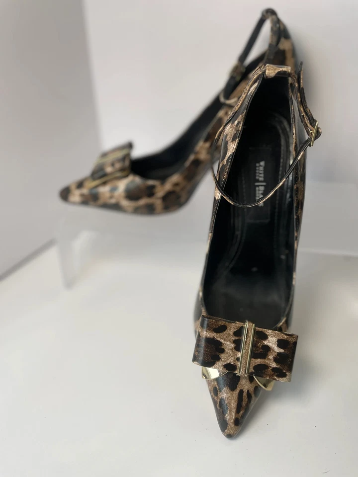 Zapatos de salón con estampado de leopardo del mercado negro de la Casa Blanca - talla 6,5 Foto 2 de 4