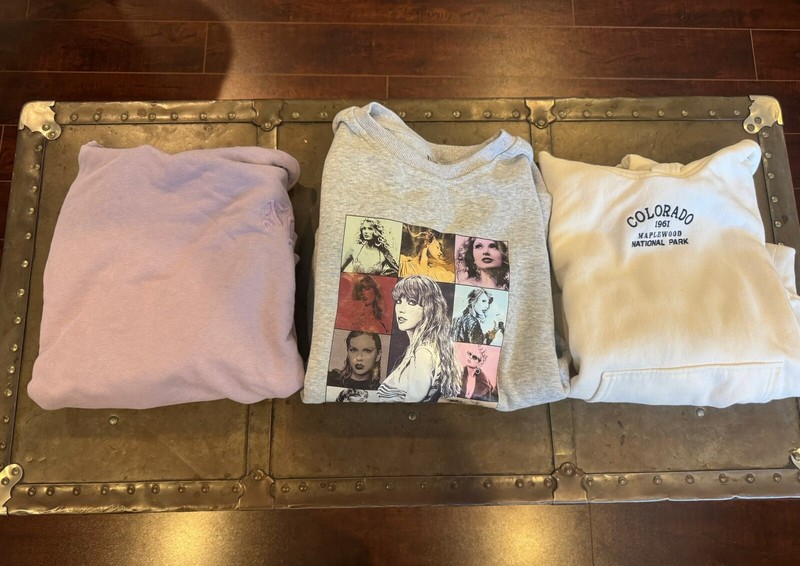Lot Of  3 Girls Sweatshirts Size 13-14, Small/medium Taylor Swift, Zara, H&M