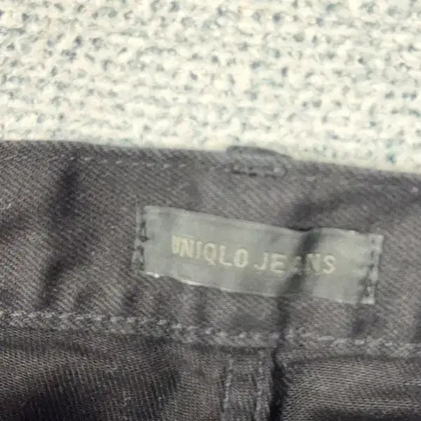 Uniqlo Men's Casual Black Denim Jeans Size 34 thumbnail 8