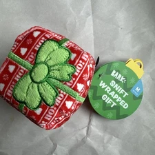 Bark Box Super Chewer SNIFT WRAPPED GIFT Dog Chew Toy For Medium M Dogs NWT NEW