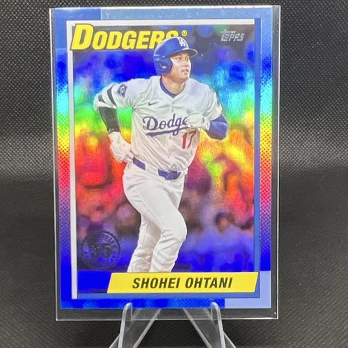 Topps 2025 Update Series Shohei Ohtani U90-33 Rainbow Foil Dodgers Baseball Card