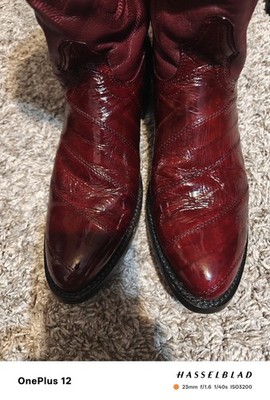 Los Altos Genuine Eel Skin Cowboy Boots Size 11D in Burgundy
