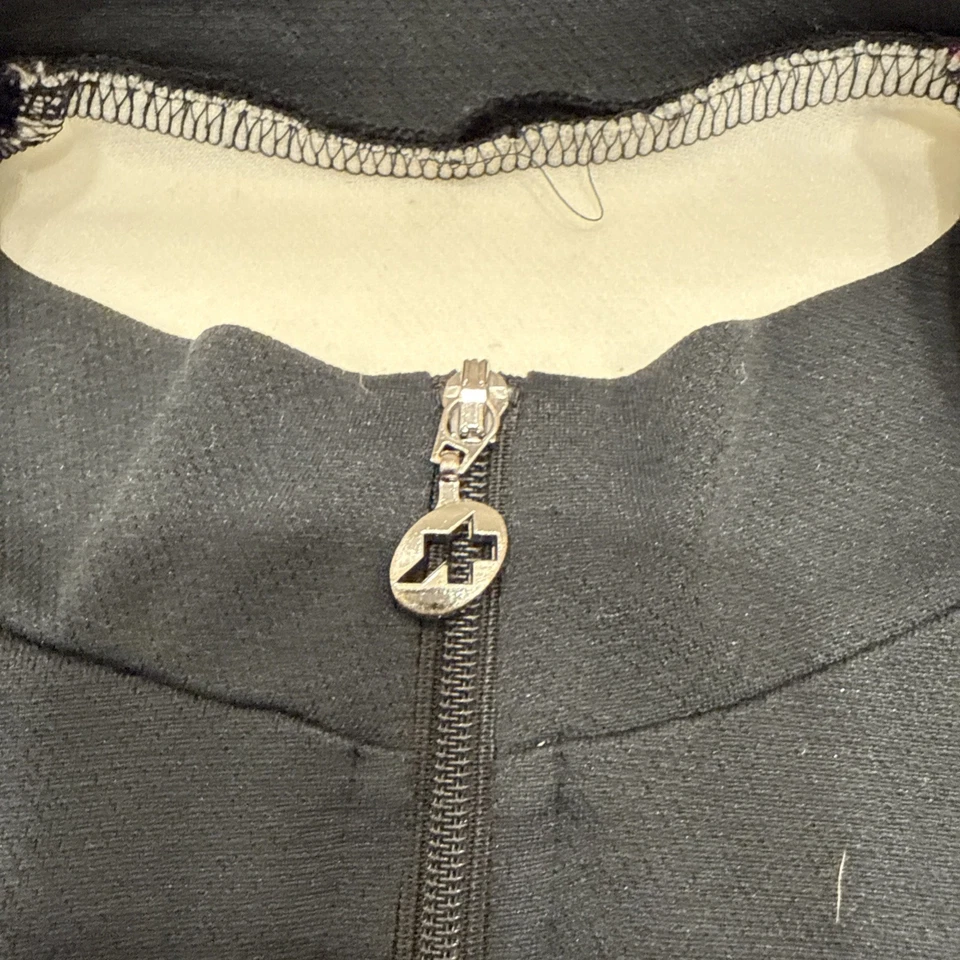 Camiseta de ciclismo Assos grande zíper completo preta/branca/vermelha 3 bolsos traseiros com zíper traseiro - Imagem 3 de 4