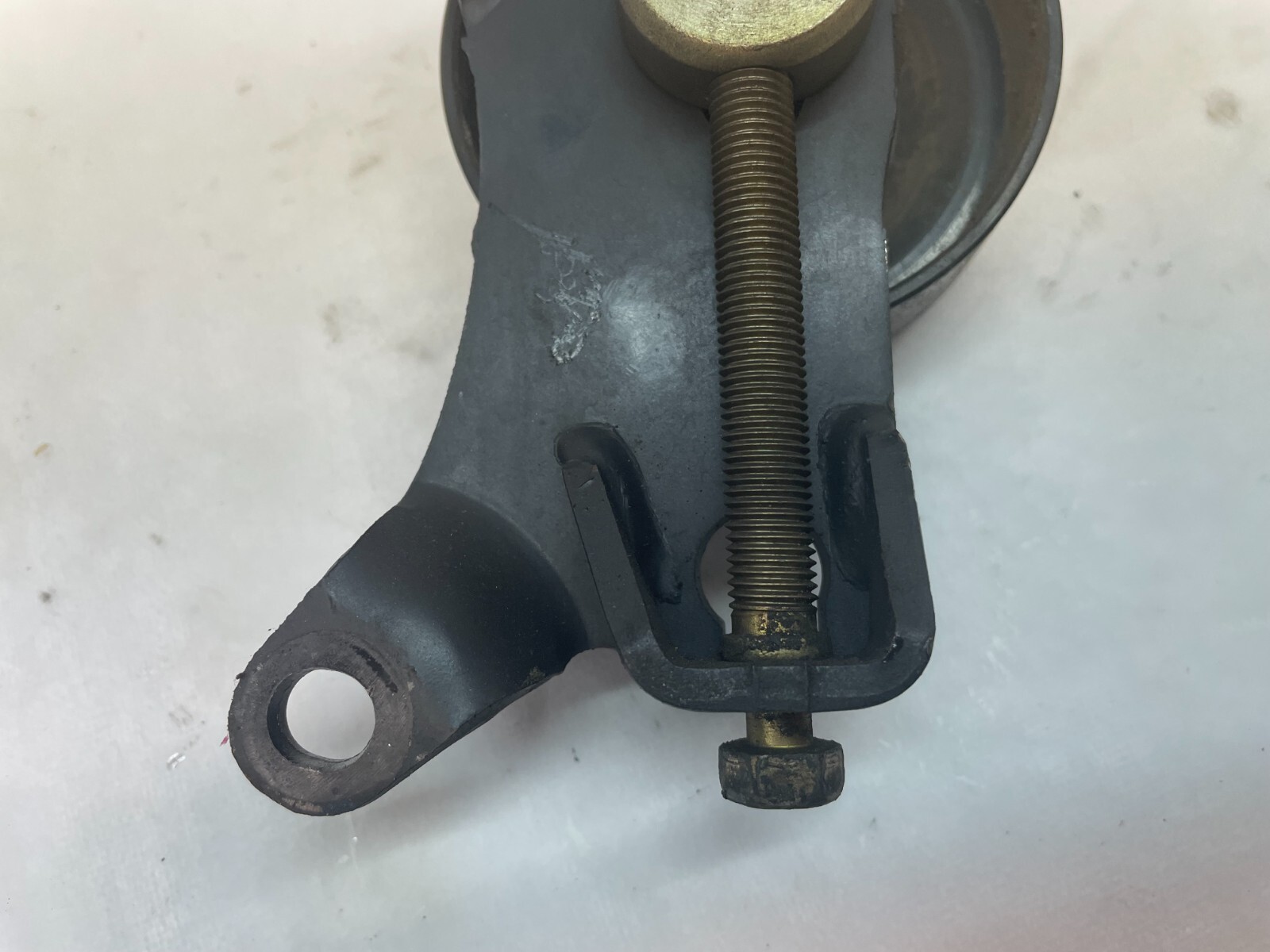 0307 Infiniti FX35 G35 Power Steering Tensioner Bracket Pulley OEM