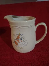 International Marmalade Country Goose Water Pitcher 2 Quart Beige Stoneware