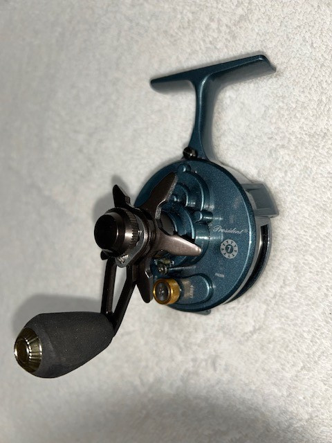 Pflueger President In-Line Ice Fishing Reel.  Left Hand.
