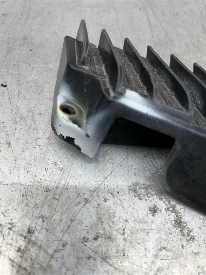 1988-1998 Chevy Silverado Cowl End Trim Cap Sierra Pair 15646375 15646376 L&R Foto 4 de 4