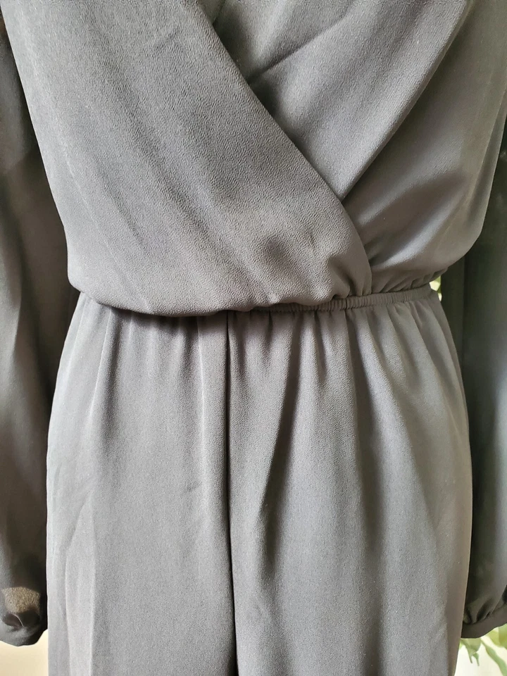 Romper Monteau Feminino Preto 100% Poliéster Manga Longa Decote V Tamanho Grande - Imagem 3 de 4