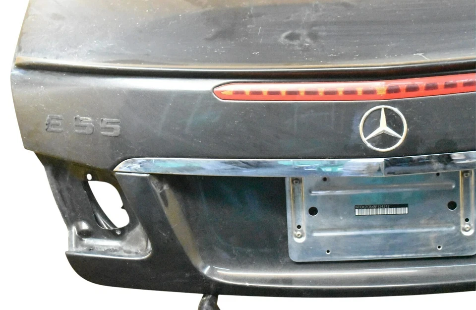 Panel tapa maletero puerta trasera negro fabricante de equipos originales Mercedes W212 E400 E550 E350 sedán 10-16 Foto 4 de 4