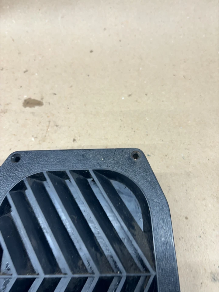 Dodge Truck D150 W150 1978 82 89 90 1993 Ramcharger panel de retroceso negro ventilación buena Foto 3 de 4