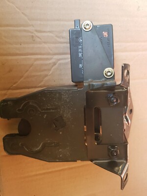 BMW 5 SERIES E39 TOURING ESTATE TAILGATE BOOT LOCK CATCH MECHANISM 8168892 