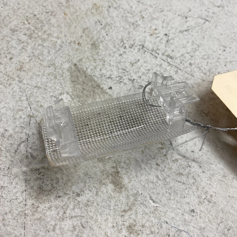 Toyota Camry Avalon Sienna 2007-2021 puerta lámpara de cortesía lente de luz OEM Foto 4 de 4