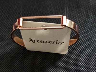 ACCESSORIZE, ROSE GOLD TONE, CLIP CLASP RECTANGLE BANGLE ~SW20