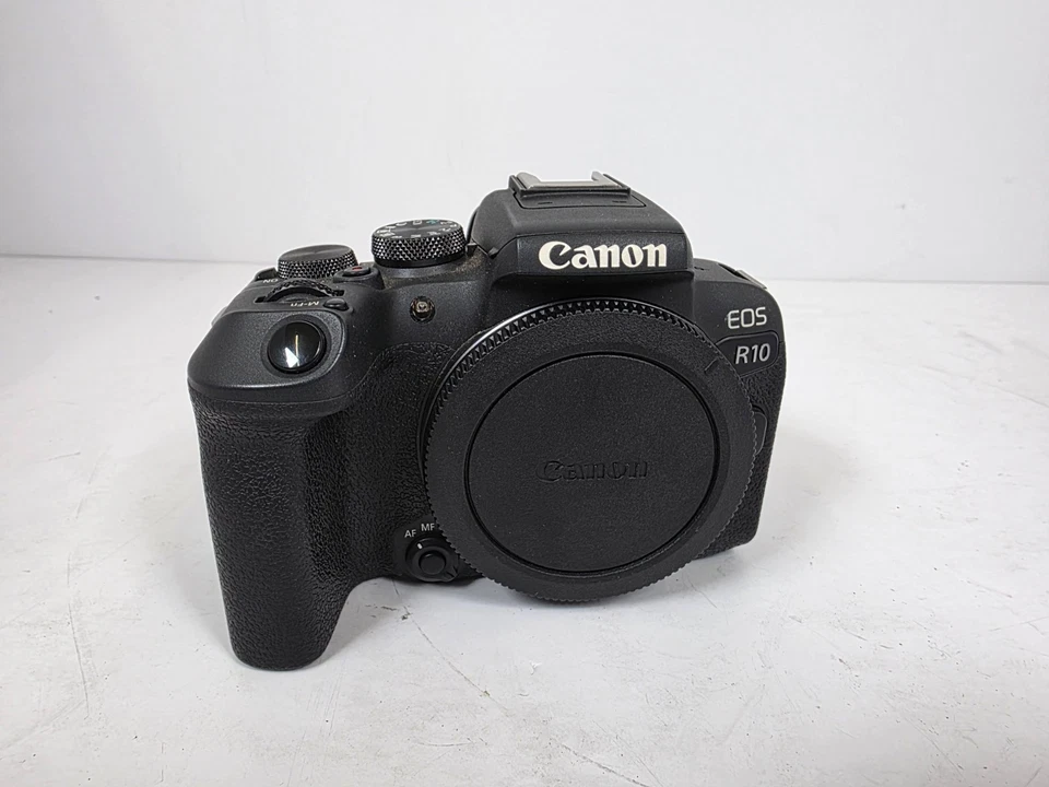 Canon EOS R10, photo 2 of 5