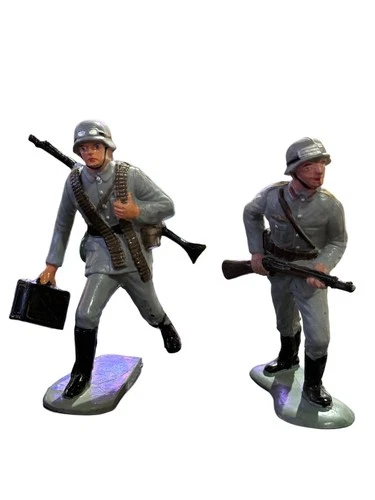 New Listing1960's Louis Marx WW2 German Soldiers 6" Hard Plastic Painted Soldier (2)