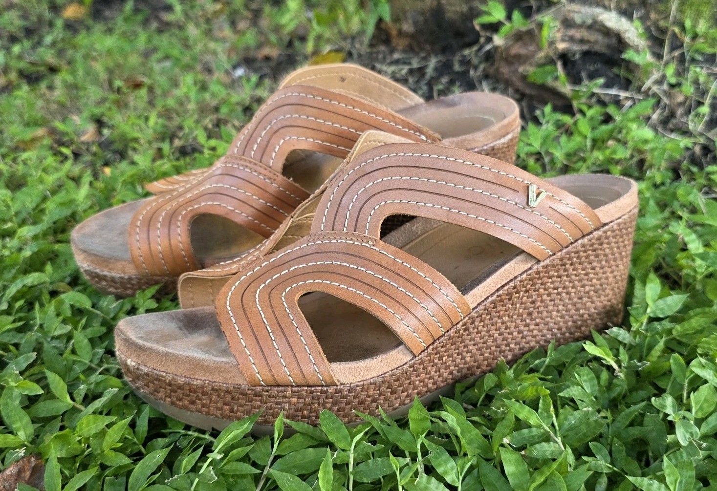VIONIC Malorie Raffia Leather Open Toe Wedges San… - image 3
