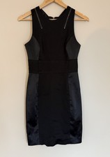 Bebe Women’s Sleeveless Full Back Zip Mini Little Black Dress Size 4