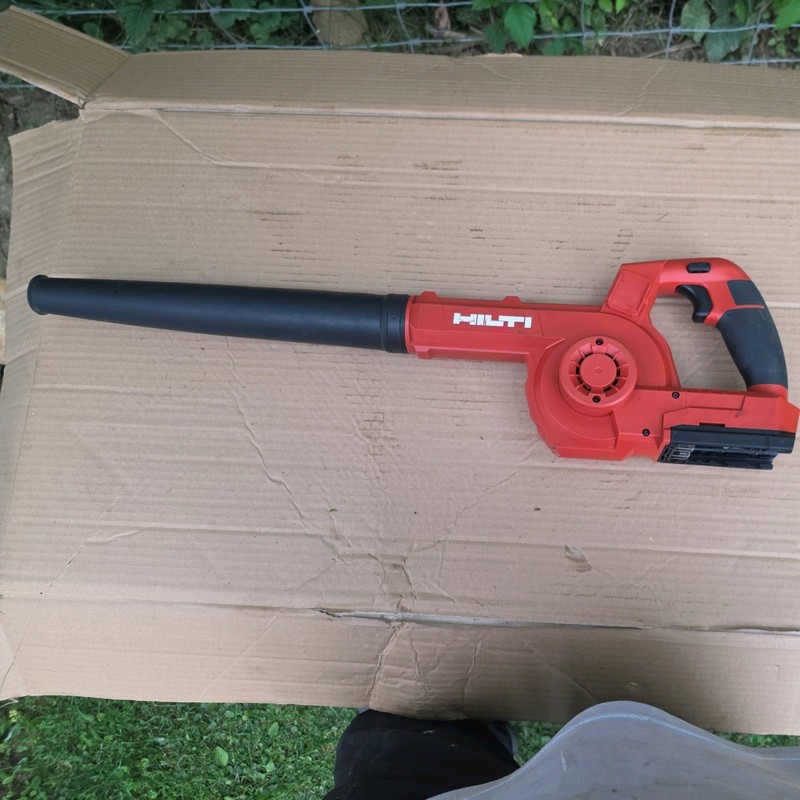 NURON NBL 4 22 HILTI Job site  tool only 