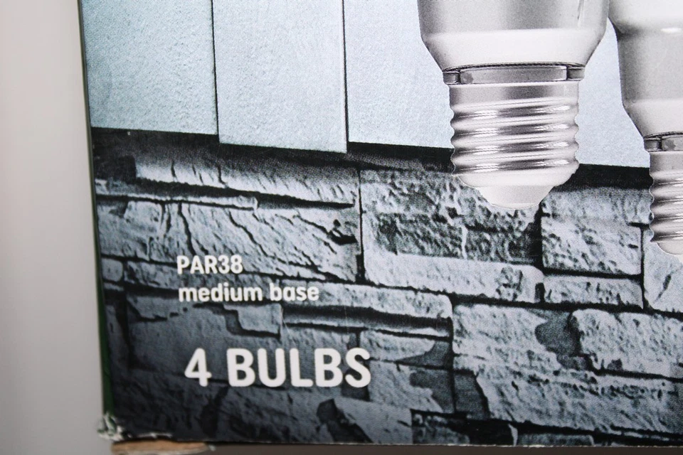 GE Outdoor Style 90w Replacement 15w LED Flood Bulbs PAR38 Med Base 4-Pack - Image 3 of 4