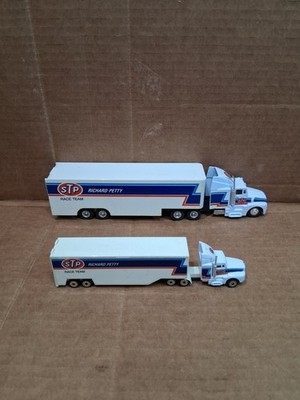 Richard Petty #43 STP Team Transporter Diecast Semi Trucks Set