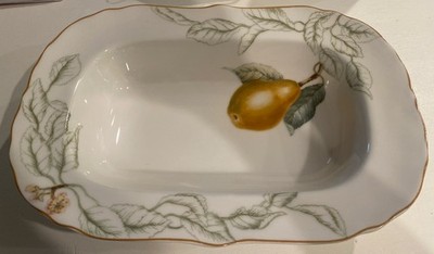 C-802 Charter Club Summer Grove Vegetable Serving Bowl Pear Excellent