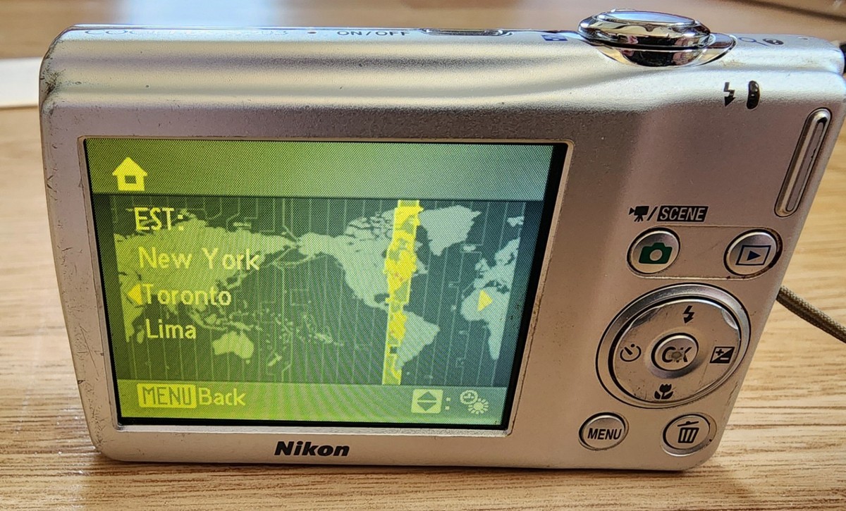 Nikon COOLPIX S203 10.0MP Silver Compact Digital Camera | eBay
