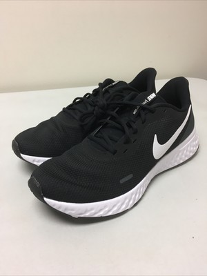 nike revolution 11