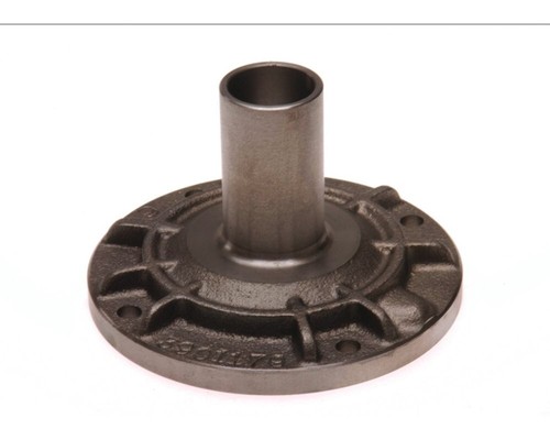 OEM CHEVY GM GMC TRANSMISSION CLUTCH FRONT BEARING RETAINER 3901178 4 SPD NOS - Picture 2 of 3