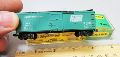 Minitrix N gauge scale model train 3192 Penn Central Box car w/ original case