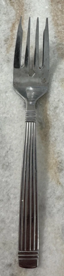 4 tenedores de ensalada individuales Alexa (ino inoxidable) de Farberware 6 5/8" Foto 4 de 4