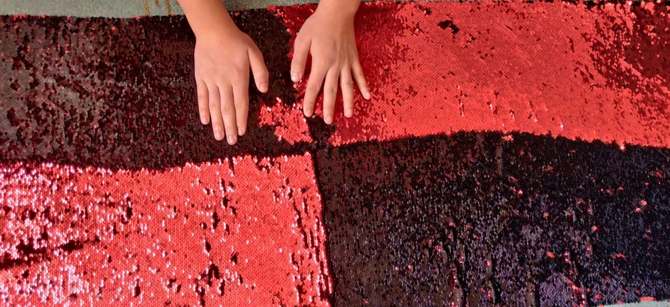 Mermaid Two Tone Color 5mm Sequin Fabric Reversible Sparkly Fabric 130cm Wide - Image 3 of 4