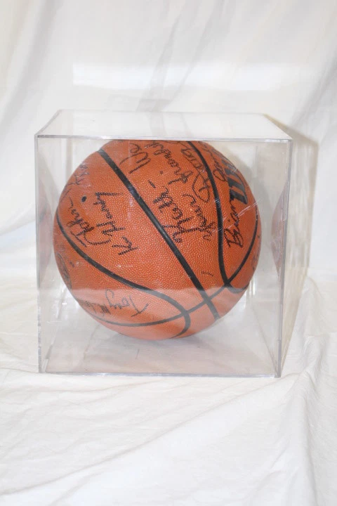Signed Wilson Pro 1000 Basketball 'Brian James' 'Bob Sullivan' with Display Cube - Image 3 of 4
