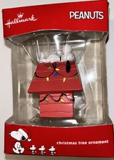 Hallmark Peanuts Snoopy Christmas Ornament Contest Doghouse Lights 1st Place
