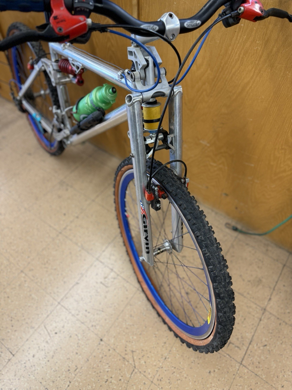 Manitou vintage MTB, Girvin Fork, 26” Wheels 