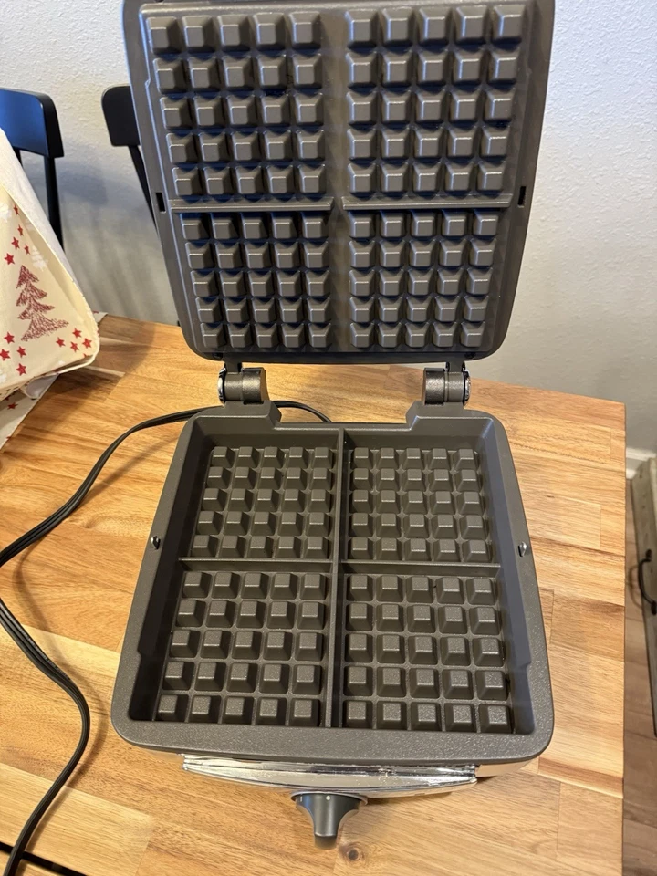 Cialda tutta rivestita 4 quadrati macchina per waffle belga 6066 acciaio inox - Immagine 2 di 4