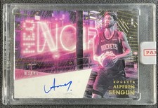 ALPEREN SENGUN 2024 PANINI NOIR #3 NEONOIR AUTO GOLD 3/25 ROCKETS