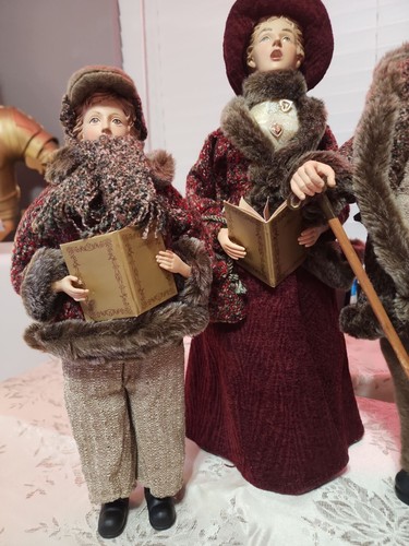 Carolers figurines 4 Christmas real clothing resin. The tallest 20” Rare - Picture 2 of 6