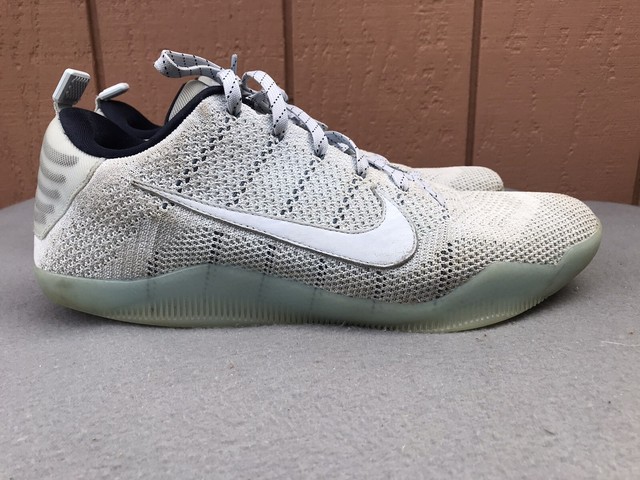 kobe 11 pale horse