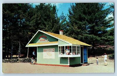 c1950 Santa's Post Office House Visitors Santas Land USA Putney Vermont Postcard