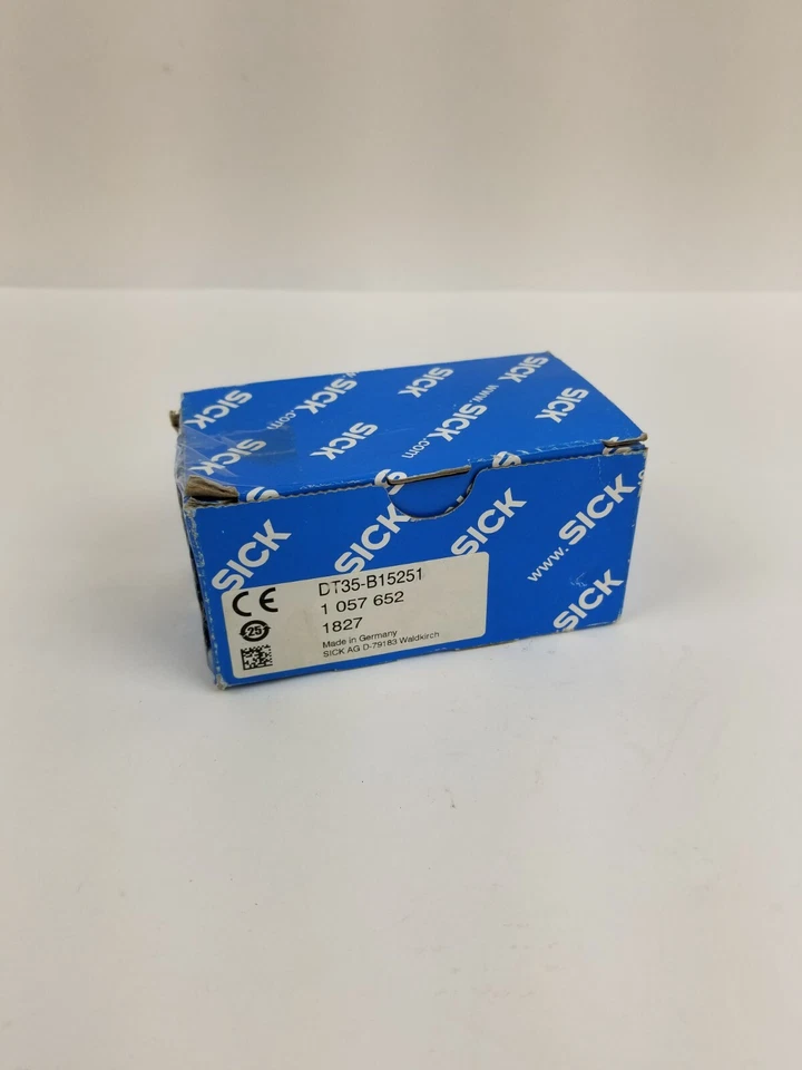 SICK DT35-B15251 Distance Sensor 12m NPN / PNP Push Pull Laser 12 to 30V NEW - Image 4 of 4