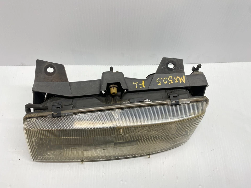 FARO IZQUIERDO CHEVROLET CORSICA 1990-1996 - OEM 114-00183CL Foto 2 de 4