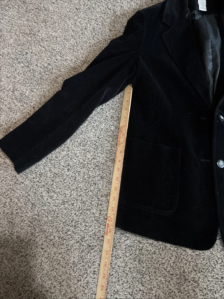 Blazer feminino Covington veludo preto 10 - Imagem 4 de 4