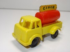 Brimtoy CIDER BARREL TRUCK (398)