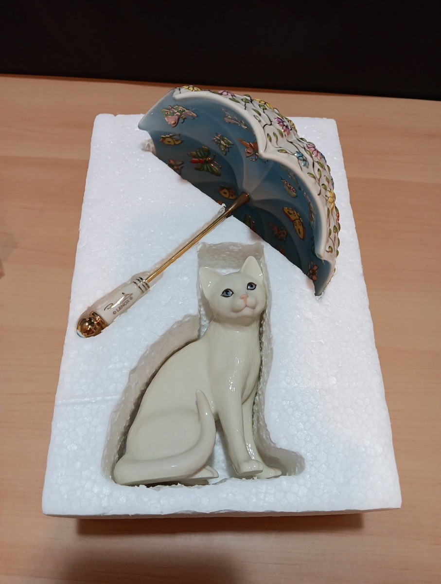 Lenox Parvaneh Cat with Umbrella April Showers Bring May Flowers
