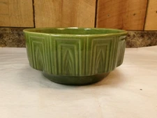 Vintage 1960's Haeger USA #157 Art Pottery Round 8" Planter