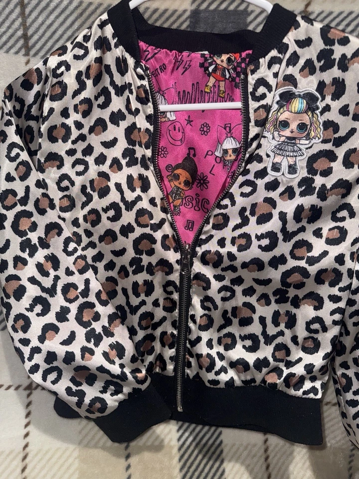 Jaqueta bombardeiro Lol Surprise Dolls estampa chita remix - Imagem 2 de 3