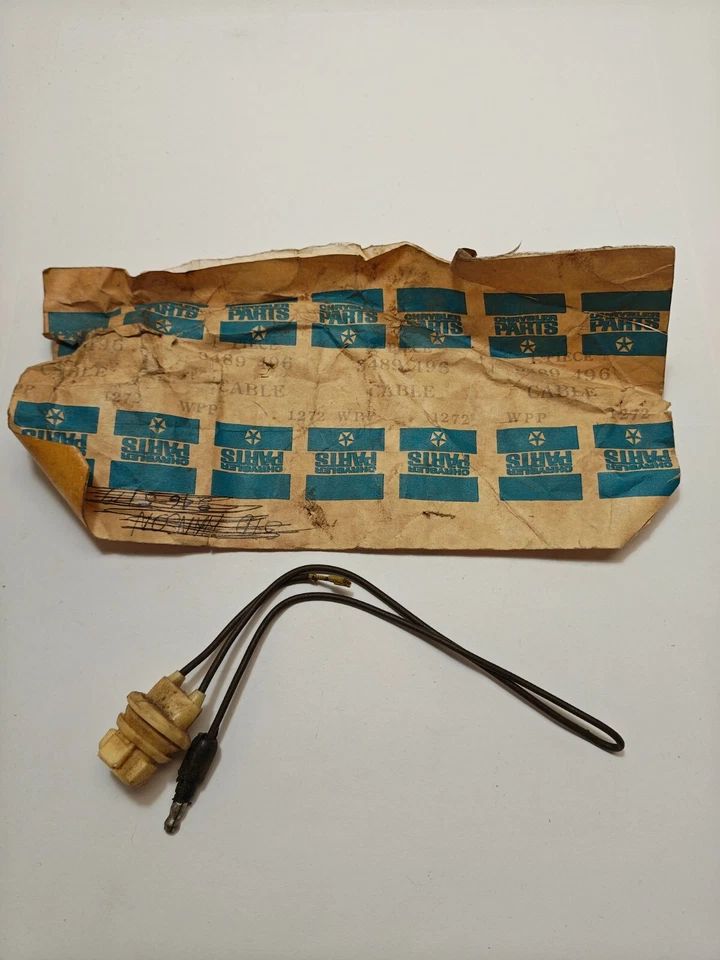 1971-1977 Dodge Truck B100 B200 B300 Side Marker Lamp Socket & Cable 3489496 NOS - Image 3 of 4